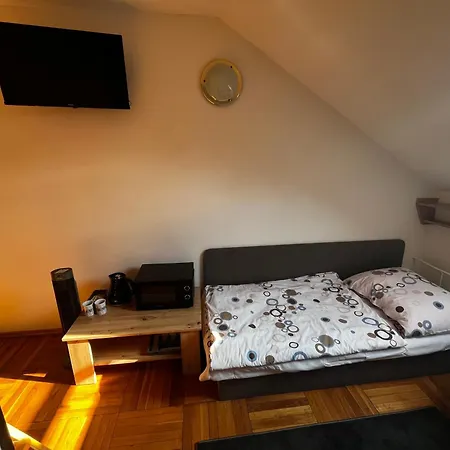 Penzion Dvorec Pensionat 3*